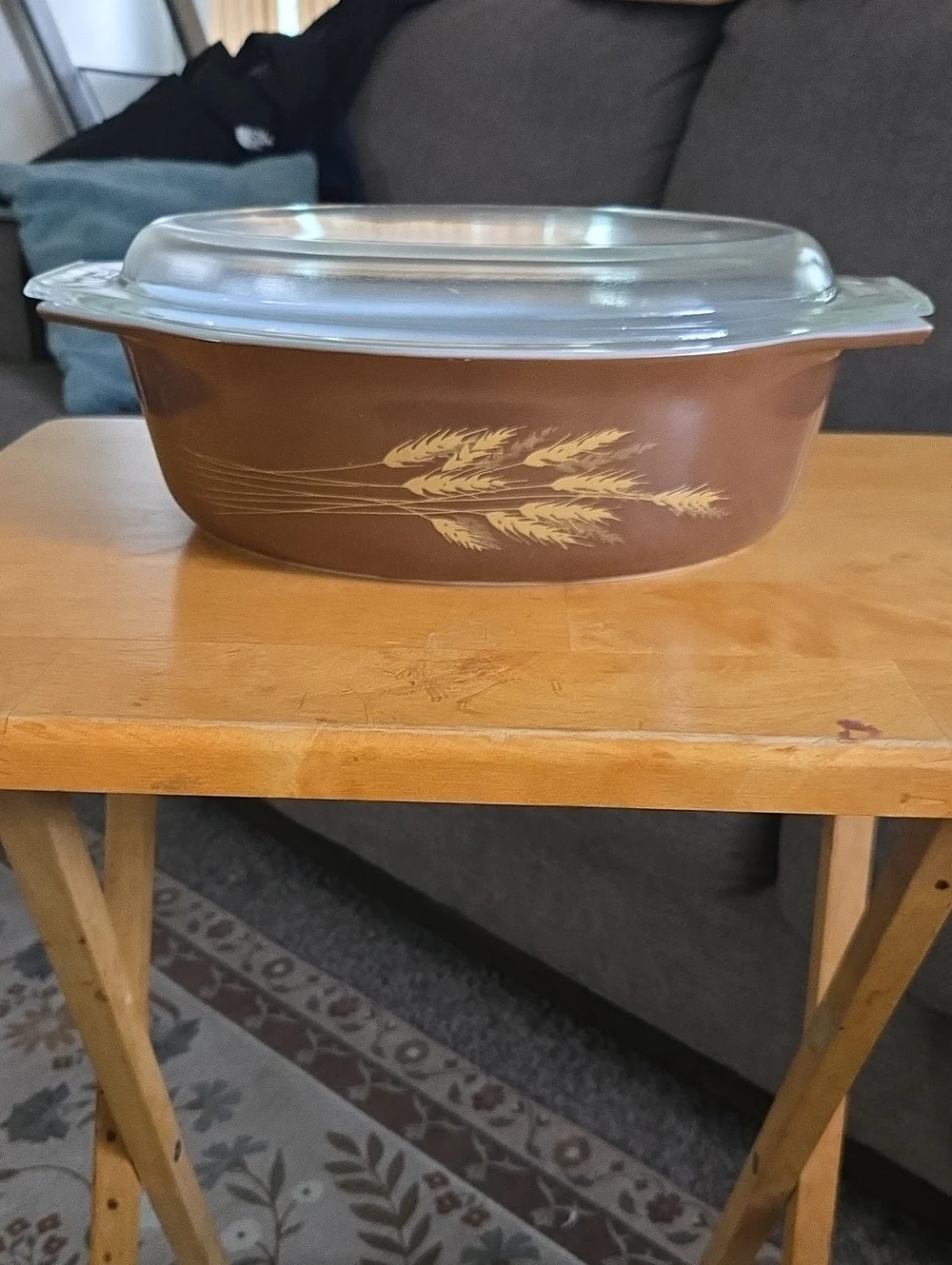 Vintage Pyrex 045 Brown Autumn Harvest Wheat 2.5 L Covered Oval Casserole Dish